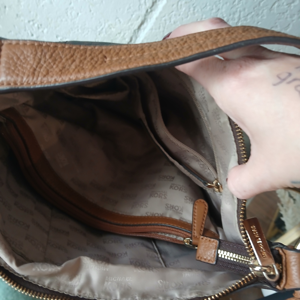Michael Kors Brown Shoulder Bag - Picture 2 of 5